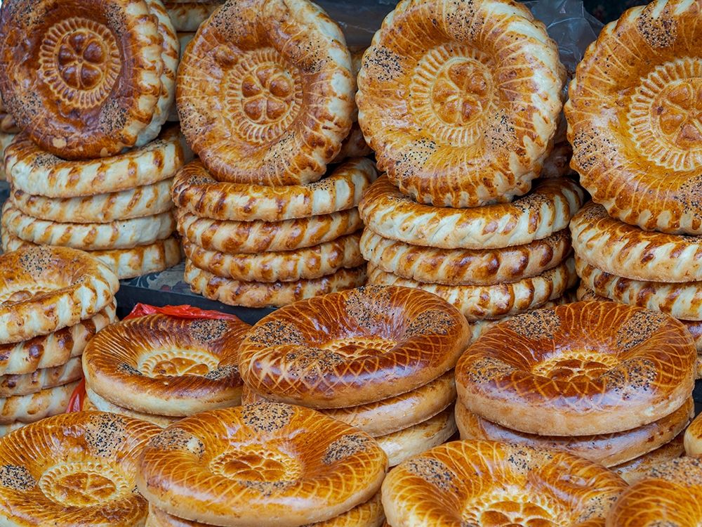 Traditional bread called Lepjoschka Jayma Bazaar-one of the greatest traditional markets